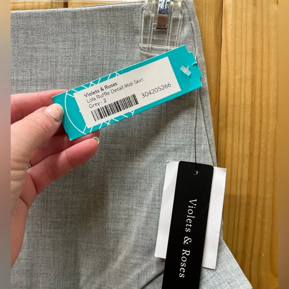 NWT Stitch Fix Violets & Roses Ruffle Pencil Skirt, 2